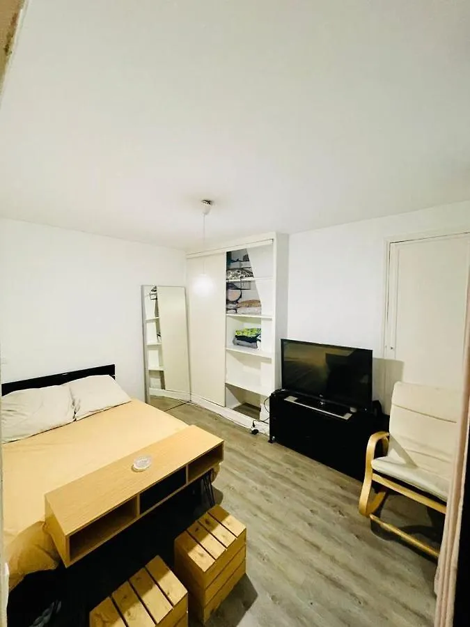 Appartement En Plein Coeur Du 10Eme Et Proche De Plusieurs Gares Paris
